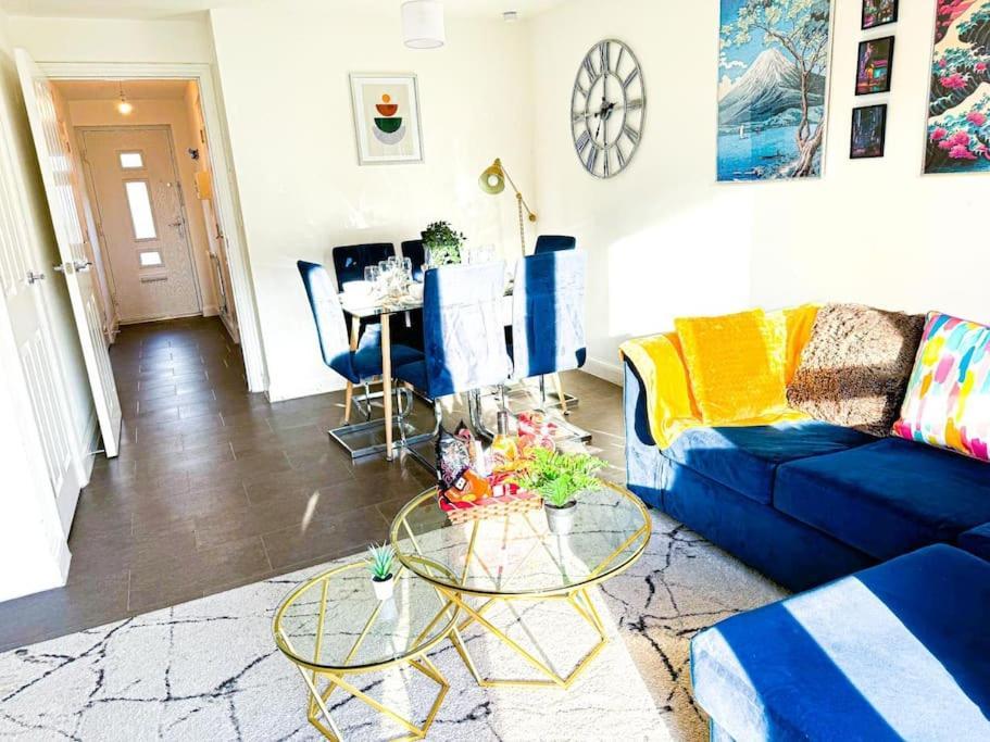 Contractors, Families, Tourists & Groups Welcome Sleeps Upto 9, Garden, Pet Allowed, Parking Included! Birmingham Eksteriør bilde