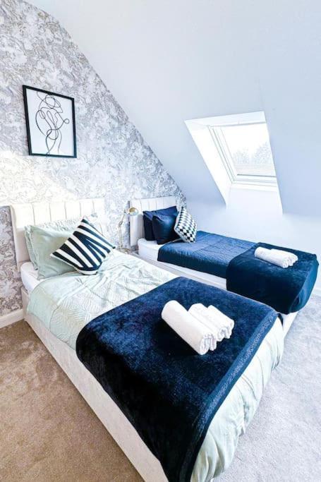 Contractors, Families, Tourists & Groups Welcome Sleeps Upto 9, Garden, Pet Allowed, Parking Included! Birmingham Eksteriør bilde