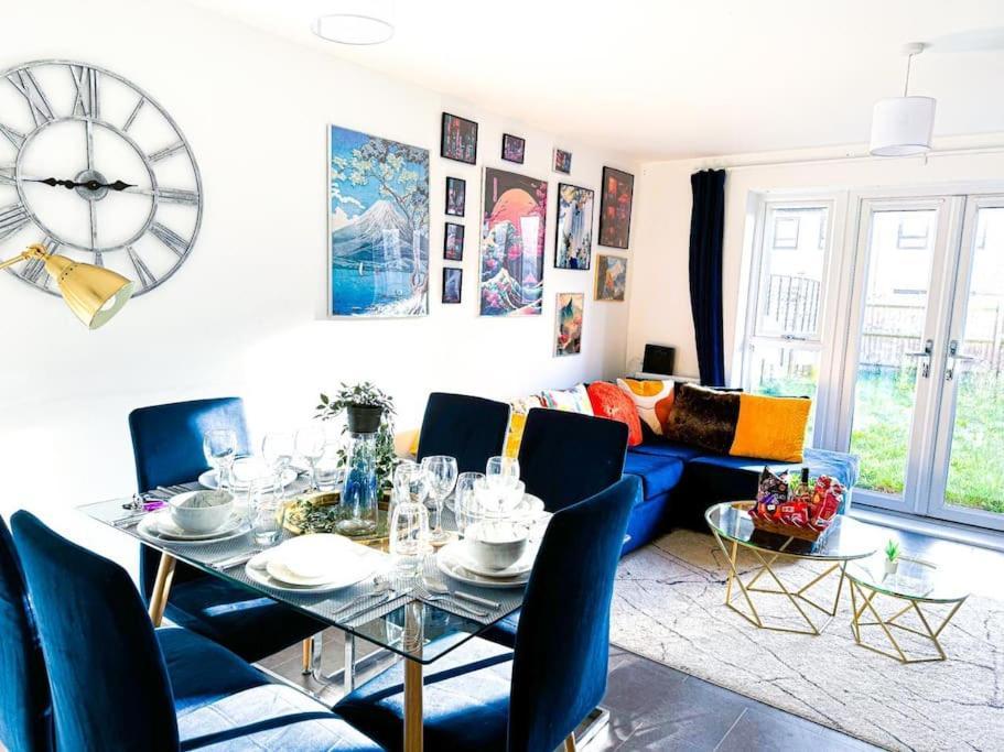 Contractors, Families, Tourists & Groups Welcome Sleeps Upto 9, Garden, Pet Allowed, Parking Included! Birmingham Eksteriør bilde